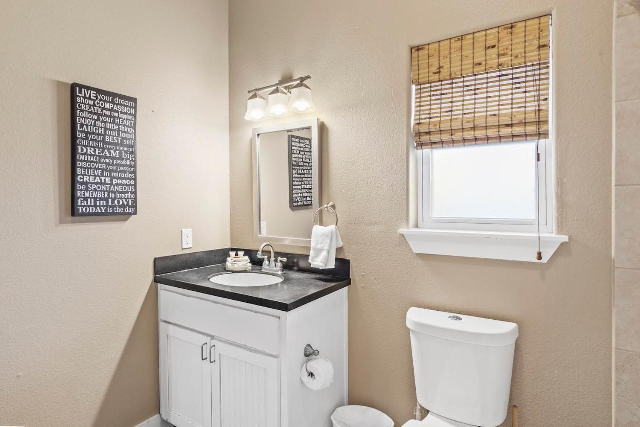 New 5 Bdrm W/Pool, Observation Deck Walk To Beach! Port Aransas Luaran gambar
