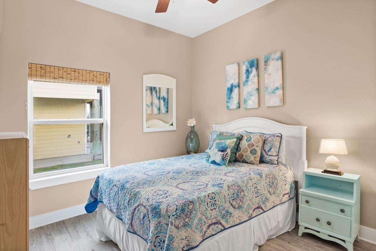 New 5 Bdrm W/Pool, Observation Deck Walk To Beach! Port Aransas Luaran gambar