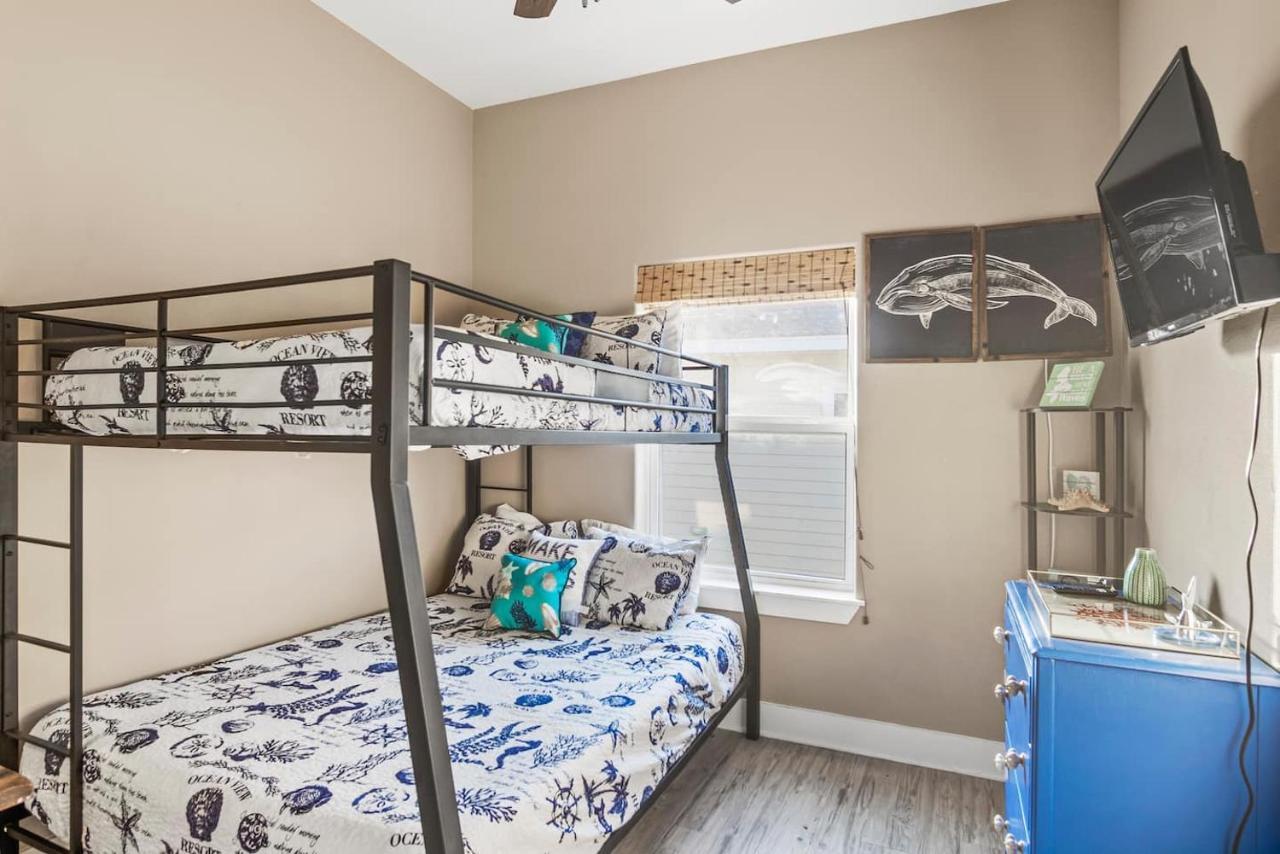 New 5 Bdrm W/Pool, Observation Deck Walk To Beach! Port Aransas Luaran gambar